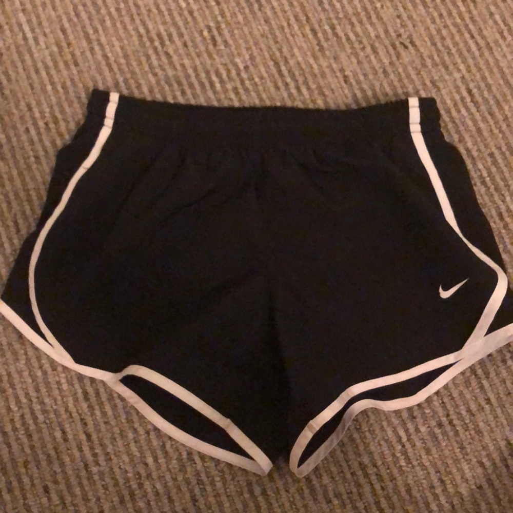 kids small nike running shorts